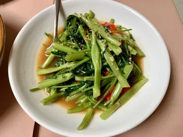 辣椒蒜茸炒通菜