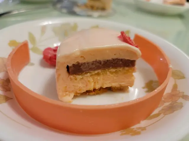 玫瑰士多啤梨芝士蛋糕