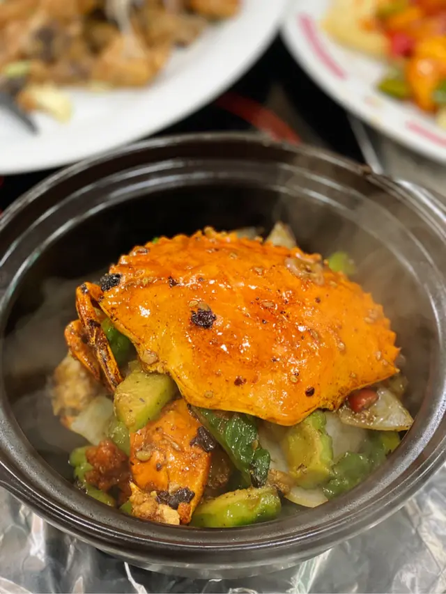 開頭完全想像唔到係咩味道，原來啲苦瓜索晒啲蟹味，好惹味啊