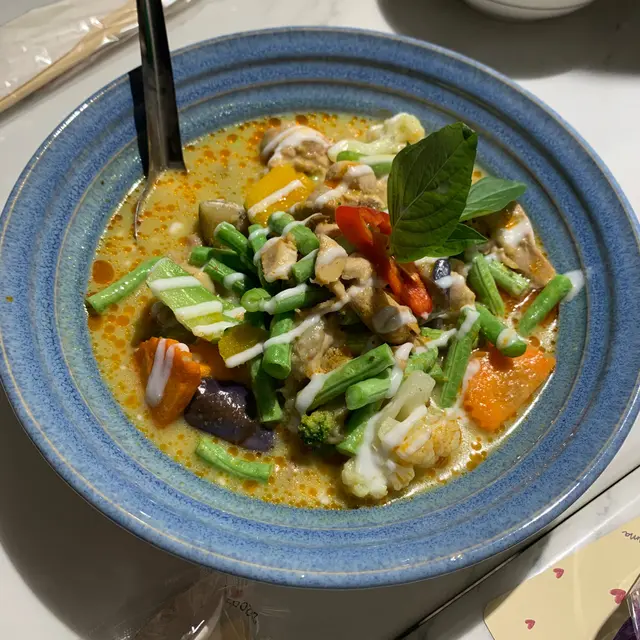 青咖喱雞肉