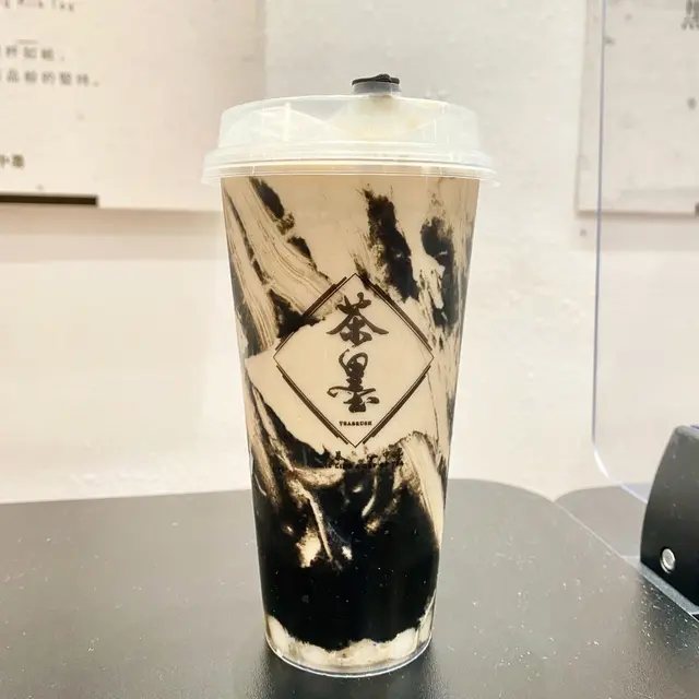 麻糬芝麻烏龍鮮奶茶