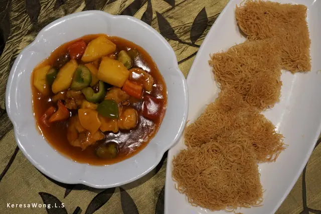 咕嚕蝦球香煎脆麵