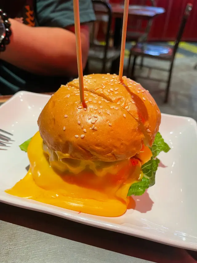 特量芝士牛肉漢堡