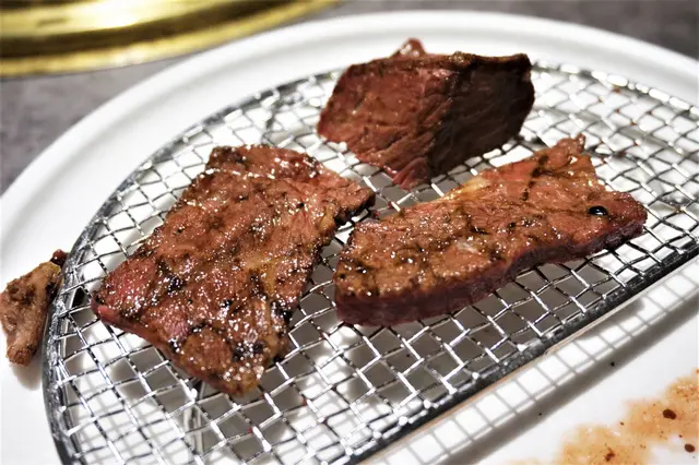 霜降一口牛、極上牛小排、牛翼板