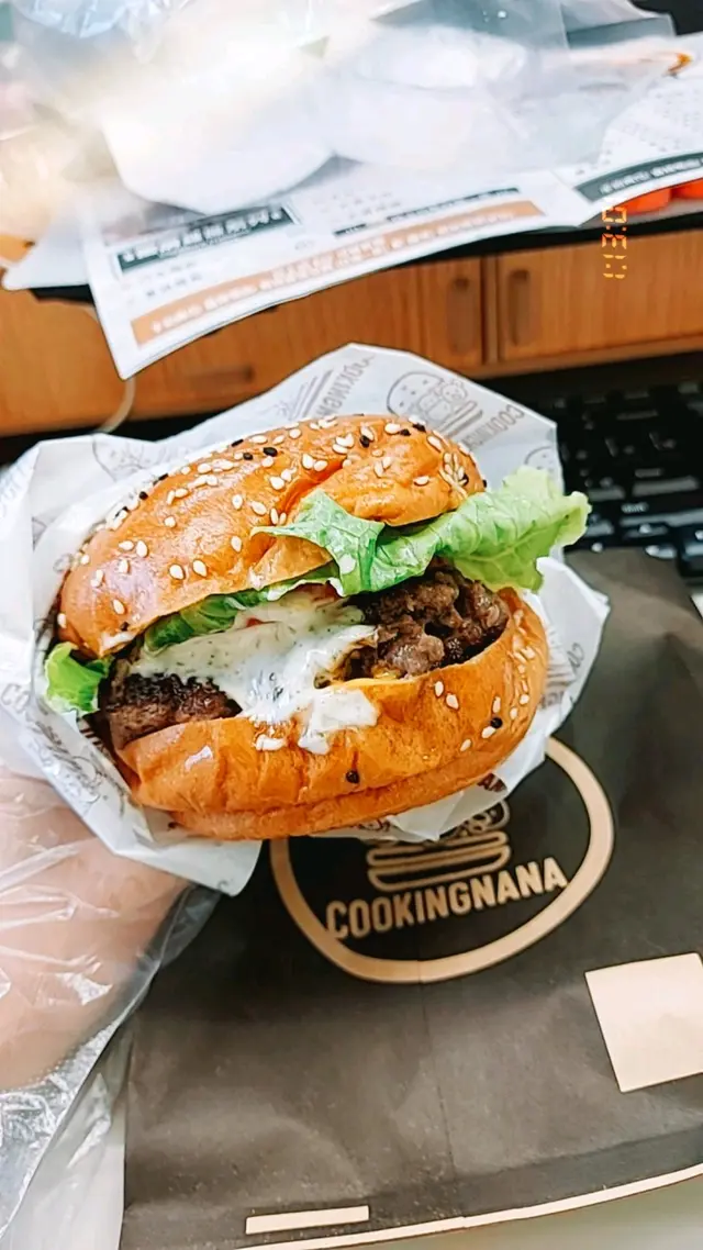 黑松露芝士手打漢堡