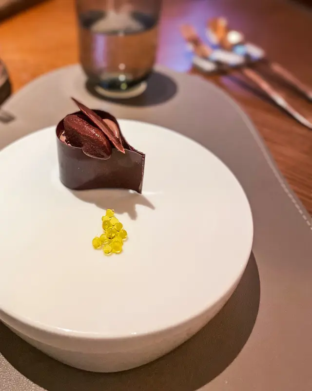 Kacinkoa 85% ° Cocao° Extra Virgin Arbequina Olive Oil° Cocao Nib° Taggiasca Olive