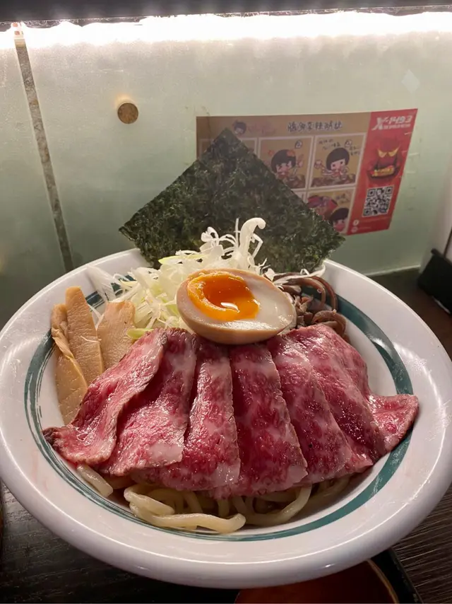慢煮安格斯牛小排濃蝦湯沾麵