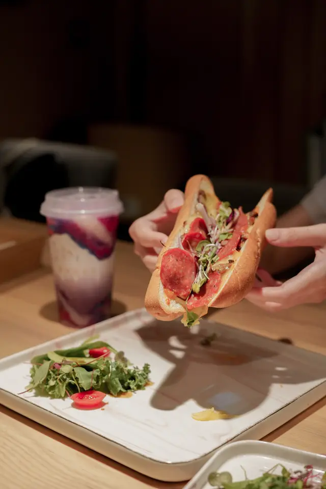 意大利辣肉腸麵包薄餅