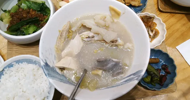 花膠胡椒豬肚雞