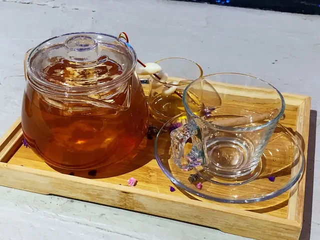 牛蒡桂圓菊茶