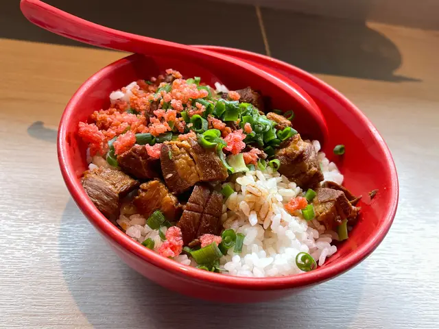 叉燒帶點肥膏，夠淋，好食