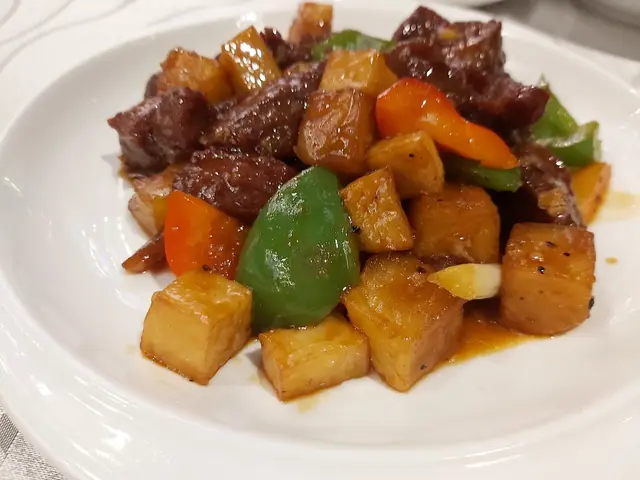 黑椒薯仔牛仔粒