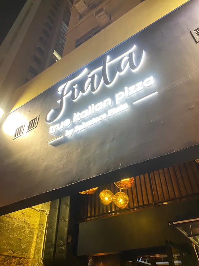 Fiata Pizza-door-photo