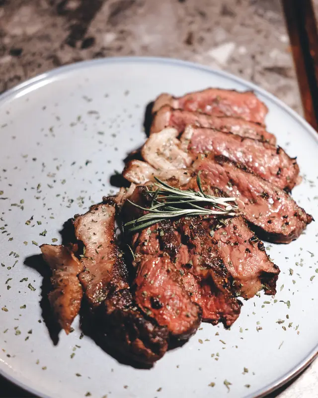 慢煮澳洲M5和牛西冷扒