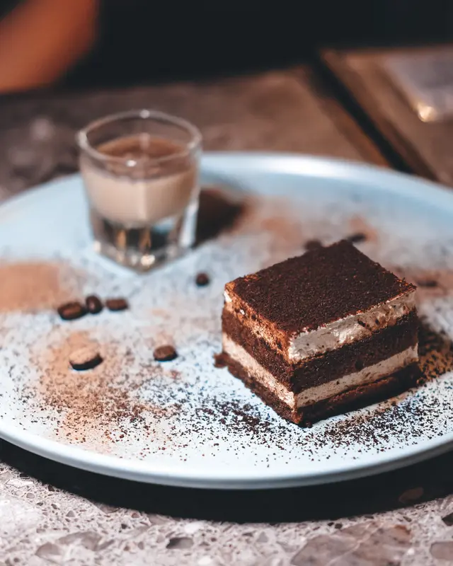 咖啡芝士蛋糕配愛爾蘭咖啡奶酒