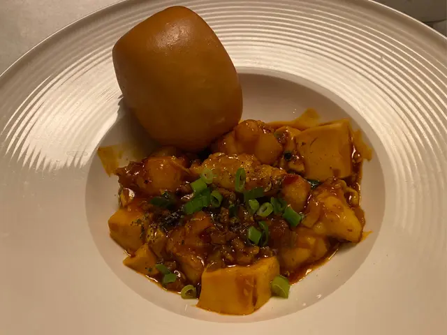 龍蝦球麻婆豆腐伴炸饅頭