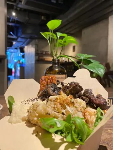 Small salad with soup