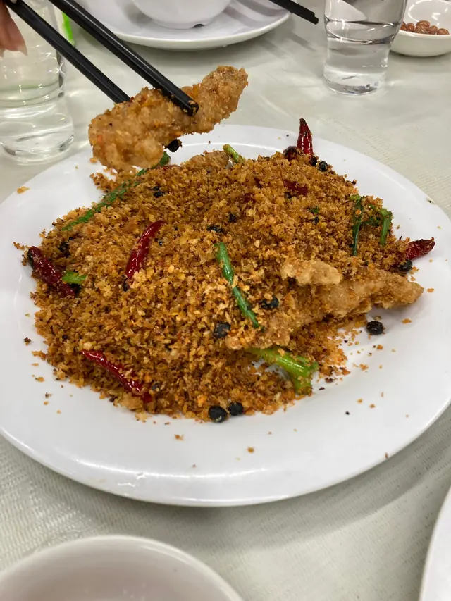 幫你剝埋,咁有少少腥都可以接受嘅。但點解見人哋果啲堆到一座山嘅份量,我嘅是小山丘啊?