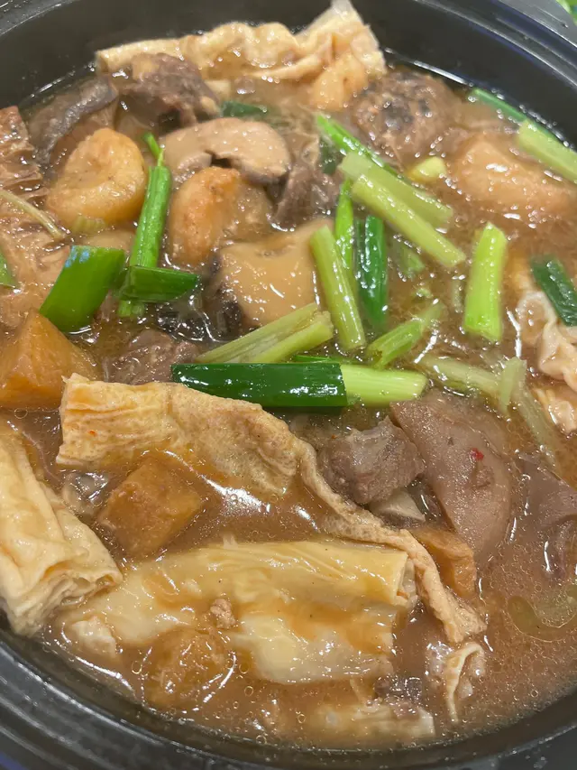 又係好好食，咁啱天氣涼咗，啲羊肉好淋好入味，個湯超級正。