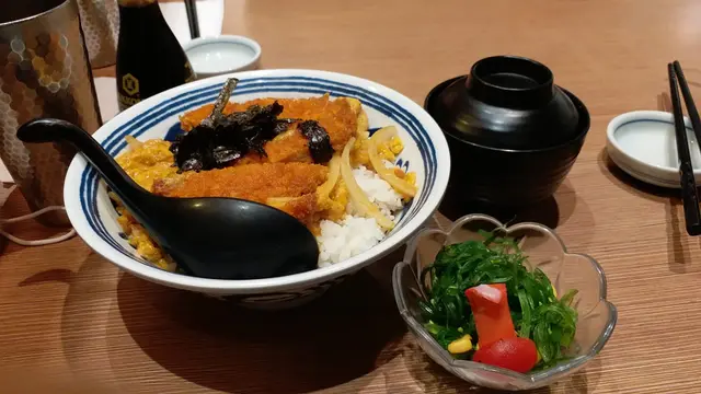 滑蛋豬扒飯