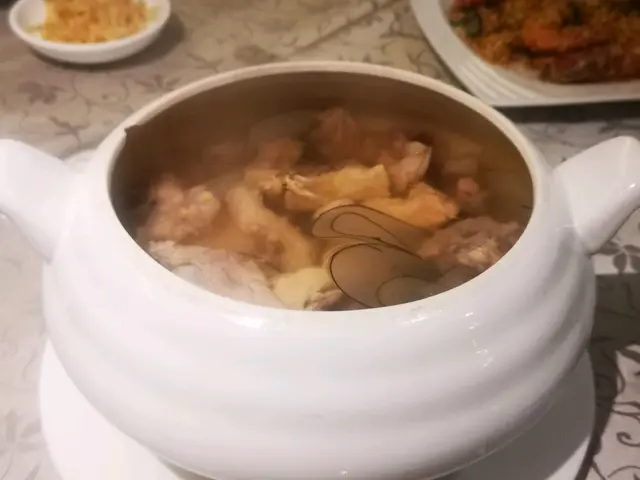 跟餐燉湯有一定水準