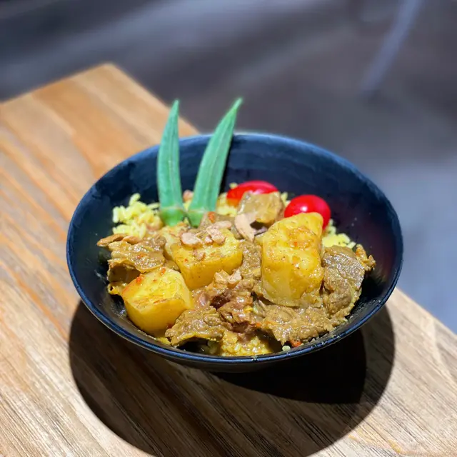 印尼咖喱牛筋腩飯
