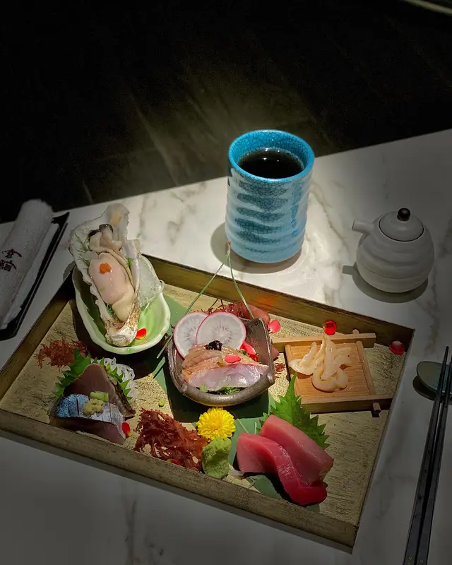 生蠔·鮮鯖魚·煙燻鰹魚·赤鯥·銀鱈魚·大拖羅·中拖羅·白象拔蚌