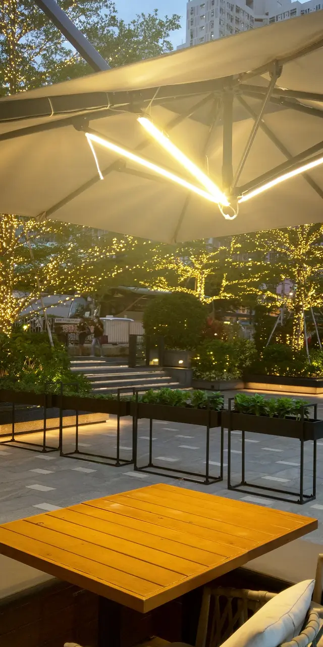 室外用餐區,環境優美,舒服自然