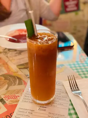 Thai soymilk iced tea