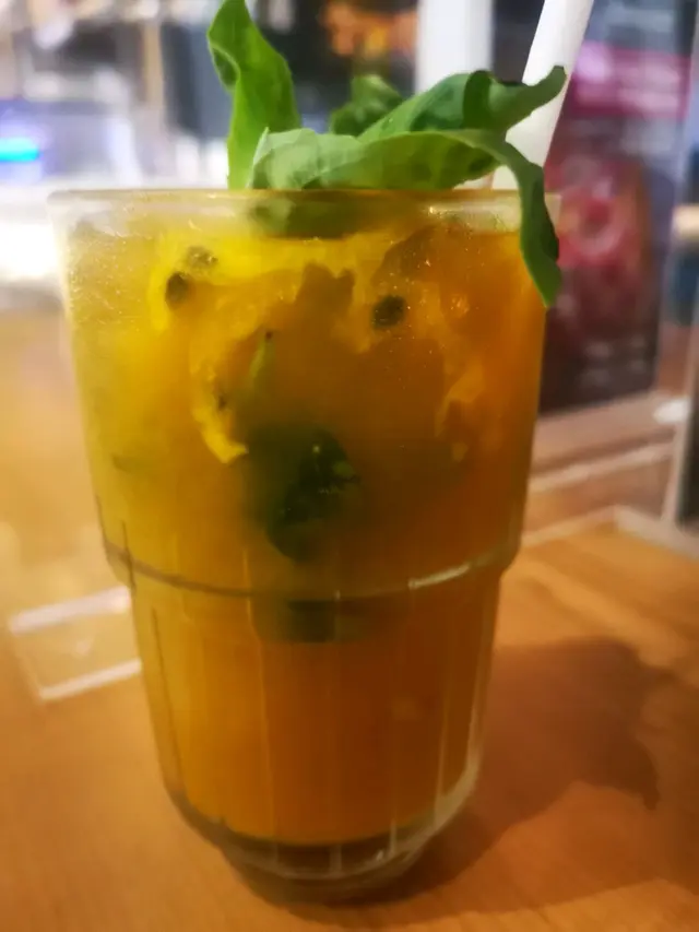 熱情果配薄荷的特飲