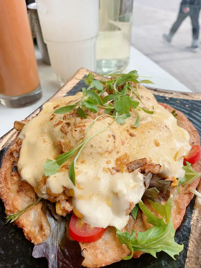 印尼薄餅辣椒蟹肉賓尼迪蛋