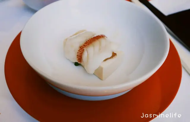 雲腿鮮姬松茸星斑蒸豆腐