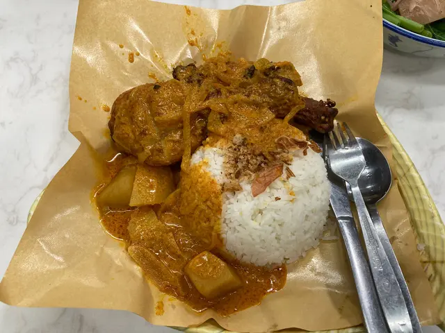 中必丹咖哩雞鎚飯