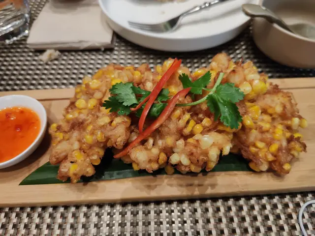 香炸蟹肉粟米餅