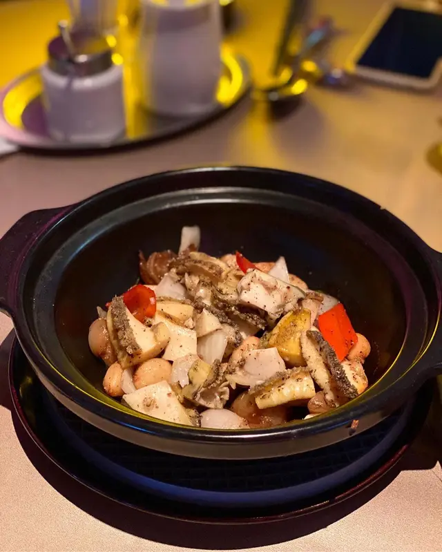 九層塔鮮鮑魚煲