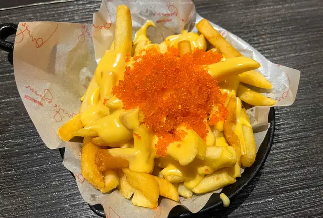 飛魚子芝士薯條