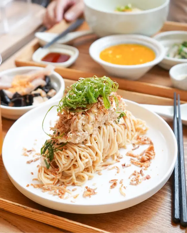 胡麻棒棒雞拌小醋麵