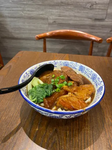牛筋牛肉麵