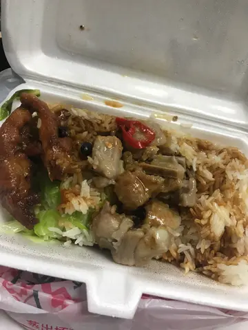 凤爪排骨饭