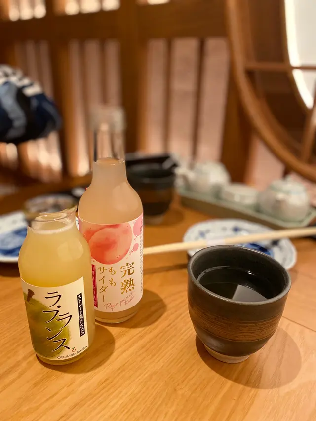 山梨縣洋梨汁；完熟水蜜桃汽水