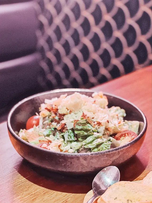 凱撒沙律𝐂𝐚𝐞𝐬𝐞𝐫 𝐒𝐚𝐥𝐚𝐝