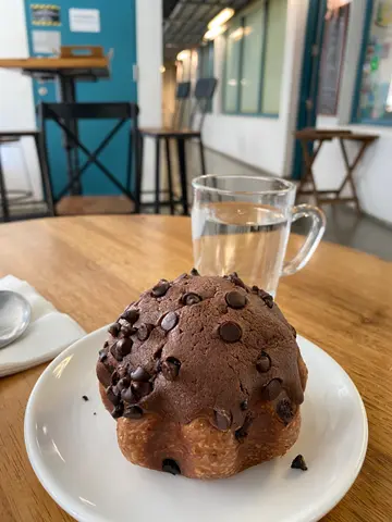 Choc chips star bread x raisins inside