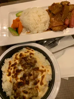 茶餐：白汁雞扒焗飯