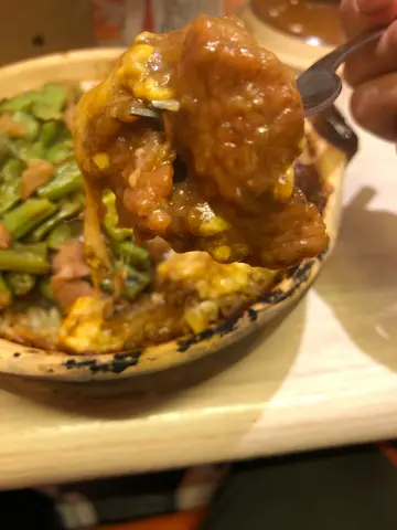 芝士沙嗲牛肉煲仔饭