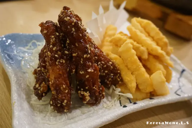 電撃雞翼,炸薯條