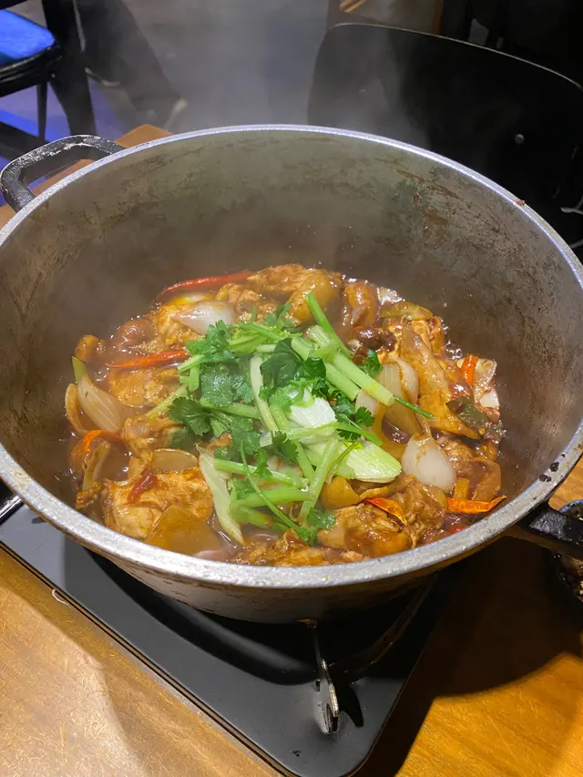 辣酒花螺雞煲