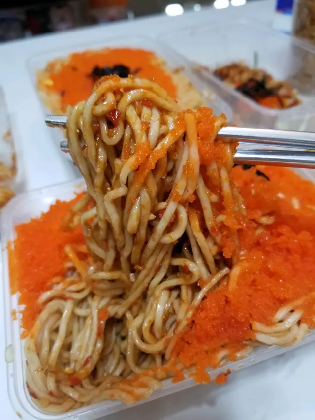 爆多蟹籽冷麵