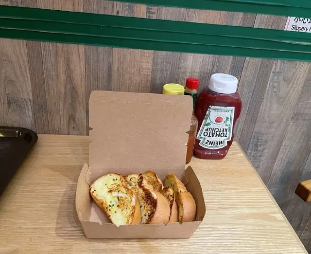 自家制蒜蓉包(4件)