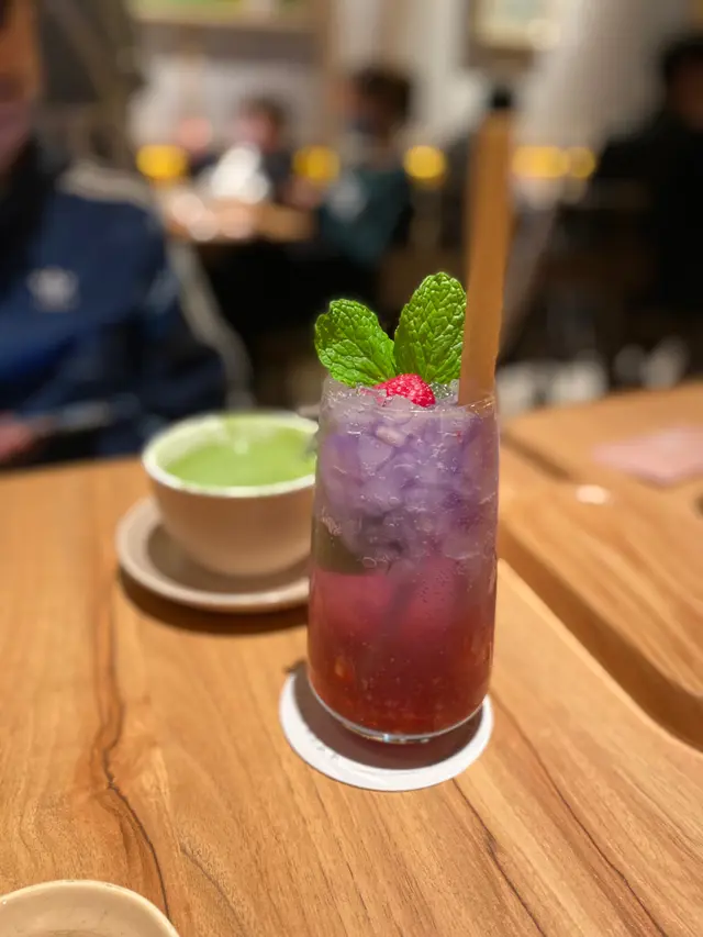 士多啤梨紅桑子梳打