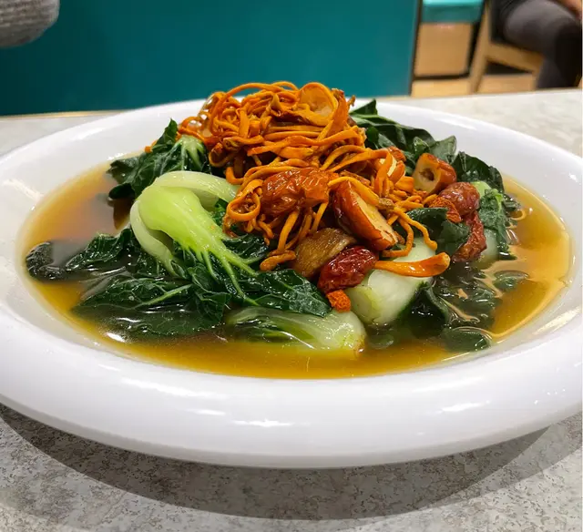 蟲草花杞子浸白菜仔